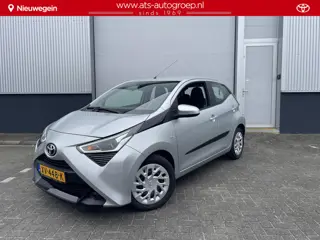 Toyota Aygo 1.0 VVT-i x-play  Automaat, Trekhaak, All Season banden,