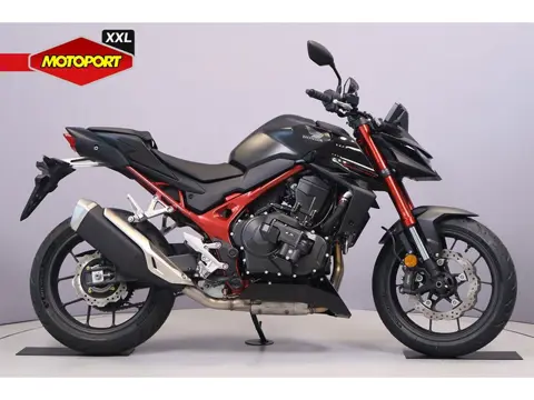 Honda CB 750 HORNET E-CLUTCH (bj 2026)