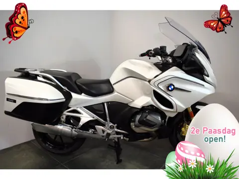 BMW R 1250 RT Option 719 Mineral white metallic 2e paasdag 6 April geopend van 11:00-16:00 uur
