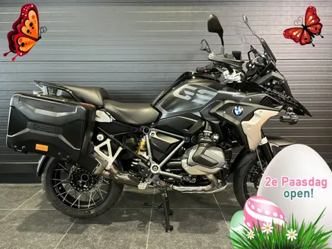 BMW R 1250 GS Triple Black 2e paasdag 6 April geopend van 11:00-16:00 uur