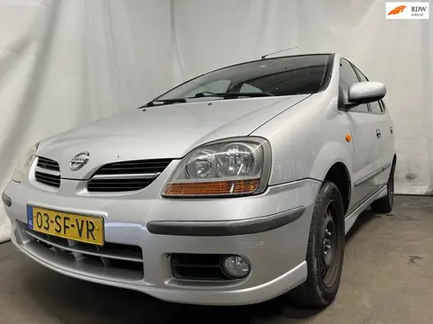 Nissan Almera Tino 1.8 Acenta - Schade