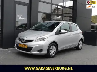 Toyota Yaris 1.3 VVT-i Now (Airco,Trekhaak,12-2013)