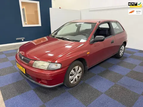 Mazda 323 1.5i P LX / RIJDT SCHAKELT GOED / INRUIL VERKREGEN