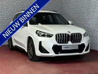 BMW X1 XDRIVE 25E M-SPORT LED PANO.SCHUIFDAK ELEK.KLEP NAVI STOELVERW M-SHADOW LINE ELEK.STOEL ZWART