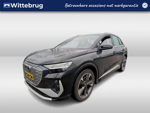 Audi Q4 e-tron 40 S edition 77 kWh / Camera / Elect. Achterklep / Getint glas / 20 Inch