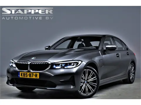 BMW 3-serie 330e 292pk Automaat High Executive Virtual/Carplay/Camera/Sportstoelen/Led/Leer/Pdc/Crui