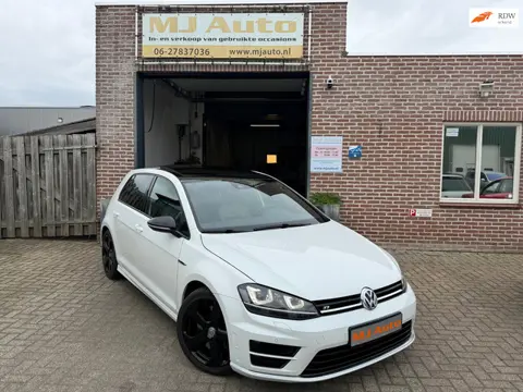 Volkswagen Golf 2.0 TSI R 4Motion parelmoer panoramadak keyless