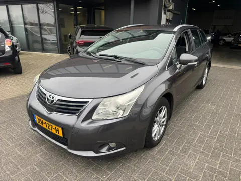 Toyota Avensis Wagon 1.8 VVTi Business AUTOMAAT CRUISE CAMERA TREKHAAK