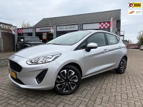 Ford Fiesta 1.1 Trend *navigatie + pdc + airco*