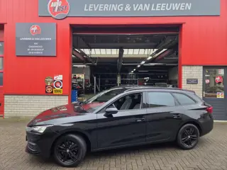 Seat Leon Sportstourer 1.0 eTSI Style Business Intense Automaat/ Elekt. Trekhaak/ Stuur en stoel ver