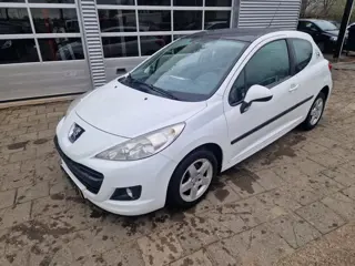 Peugeot 207 1.4 XR ( PAASAANBIEDING!!)