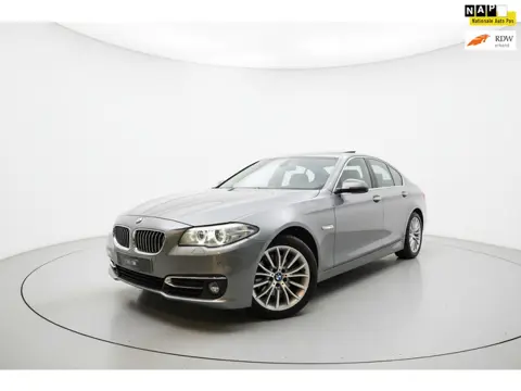 BMW 5-serie 520i Luxury Edition LEER MEMORY SCHUIFDAK NAP