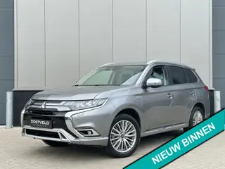 Mitsubishi Outlander 2.4 PHEV Intense 4WD Trekhaak Camera Carplay Stoelv.