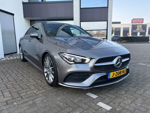 Mercedes-Benz CLA-klasse 200 Advantage /CAMERA VOOR + ACHTER / SFEERVERLICHTING NAP TOPSTAAT PERF ON