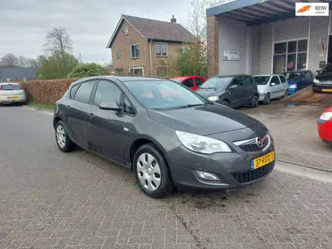 Opel Astra 1.4 Selection