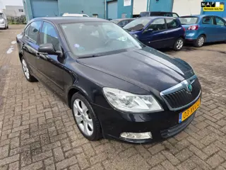 Skoda Octavia 1.2 TSI Elegance Business Line 4 cylinder