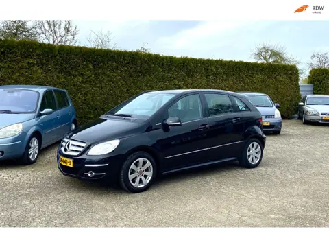 Mercedes-Benz B-klasse APK NIEUW NAVI AIRCO RIJD NIEUW MOOIE AUTO