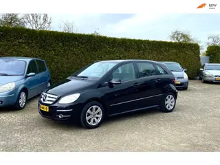 Mercedes-Benz B-klasse APK NIEUW NAVI AIRCO RIJD NIEUW MOOIE AUTO