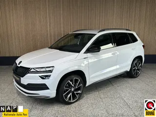 Skoda Karoq 1.5 TSI Sportline Business NL auto | Trekhaak | Camera | Carplay