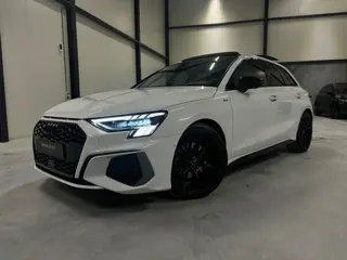 Audi A3 Sportback 35 TFSI edition one S-line|Pano|Keyless|Sfeer|Cruise