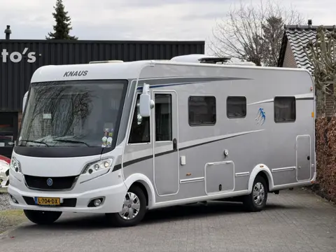Knaus Sky i Plus 700 LX Queensbed Luchtvering 2x Airco Trekhaak Luifel