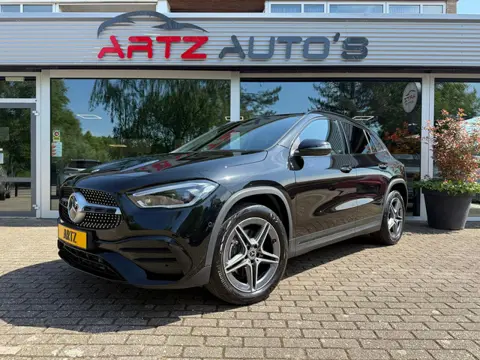 Mercedes-Benz GLA-klasse 250 e AMG Black Line I Panoramadak I Multibeam