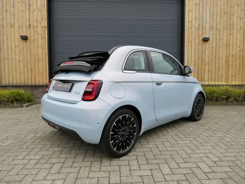 Fiat 500 C La Prima 42 kWh *Leder *Carplay *Unieke kleur