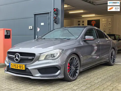 Mercedes-Benz CLA-klasse AMG 45 4MATIC Edition 1 / PANO / CARPLAY / CAMERA / ALCANTARA-LEDER / HARMA