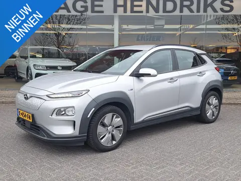 Hyundai Kona EV Comfort 64 kWh | SOH: nnb | 3 fase | Warmtepomp | Adaptive CC | Camera |