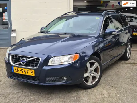 Volvo V70 2.4 D5 Summum AUT. *RIJDT PERFECT* 2010