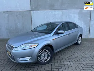 Ford Mondeo 2.0-16V Titanium