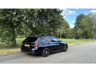BMW 3-serie Touring 320i M Sport-BMW onderhouden-Virtual Cockpit.
