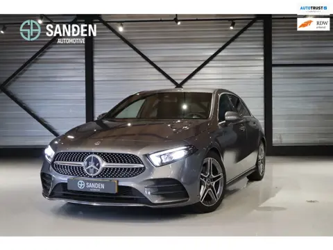 Mercedes-Benz A-klasse 180 Business Solution AMG||Automaat|Sfeerverlichting|Navigatie|Camera|LED|Sto