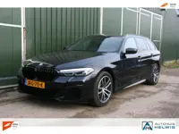 BMW 5-serie Touring 530e xDrive M-SPORT, ZWART LEER, PANORAMADAK, NAVIGATIE, CAMERA