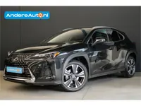 Lexus UX 250h Preference Line |facelift|stoelverwarming|dodehoek|parkeersensoren|dealer onderhouden|
