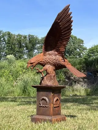 Adelaar , tuinbeeld , pilaar