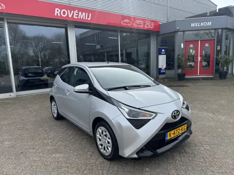Toyota Aygo 1.0 VVT-i x-play Carplay, Camera, Airco.