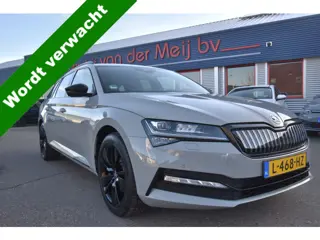 Škoda Superb Combi 1.4 TSI iV Sportline Business , TREKHAAK , VIRTUAL COCKPIT , LED KOPL , NAVI , CL