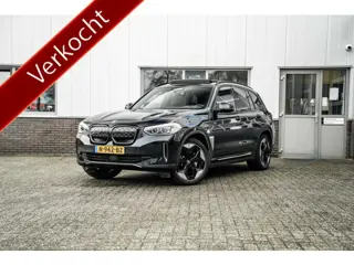 BMW iX3 Executive 80 kWh | 3 jaar garantie op HV pakket Leder | Pano | AppleCarplay | Camera