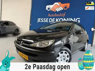 Peugeot 206 1.4 XR / bj.2004 / kleur: zwart / 1e eigenaar / NAP met 138979 km.en APK tot 03/2027 / s