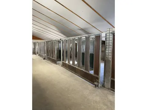 voerwanden paardenboxen