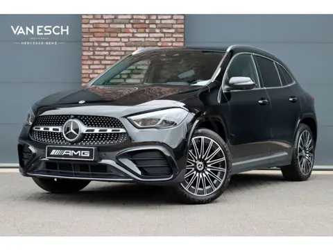 Mercedes-Benz GLA 250 e AMG Line | Distronic+ | Panoramadak | Memory | Verwarmd Stuurwiel | HUD | Ke