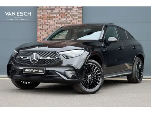 Mercedes-Benz GLC Coupé 300e 4MATIC AMG Line | Distronic | Panoramadak | Trekhaak | Digital Light | 