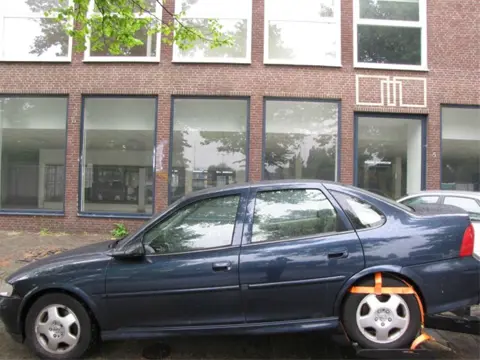 OPEL VECTRA Onderdelen Sloopauto inkoop Den haag