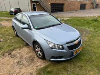 Chevrolet Cruze 1.6 LS