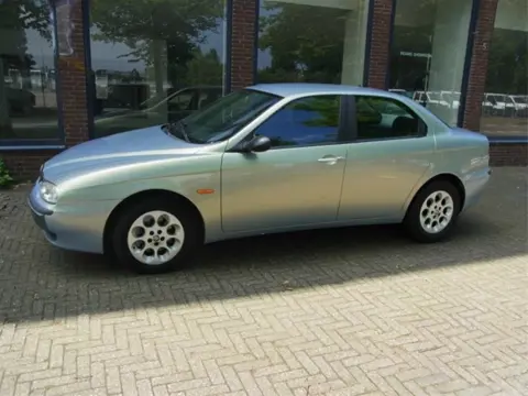 Alfa 156 licht blauw Plaatwerk Sloopauto inkoop Den haag