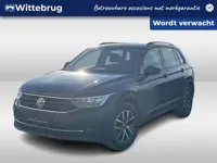 Volkswagen Tiguan 1.4 TSI eHybrid 245pk Life Dsg Automaat / Navigatie / LM 17 inch / Parkeersensoren