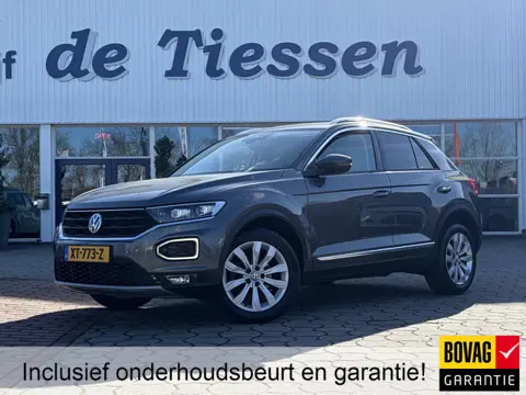 Volkswagen T-Roc 1.5 TSI Sport Camera, Navi, Carplay, Rijklaar met beurt & garantie!