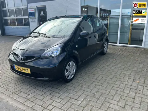 Toyota Aygo 1.0-12V +