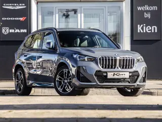 BMW X1 xDrive30e M Sport | Trekhaak af fabriek | leer | Innovation pack | 326 PK |